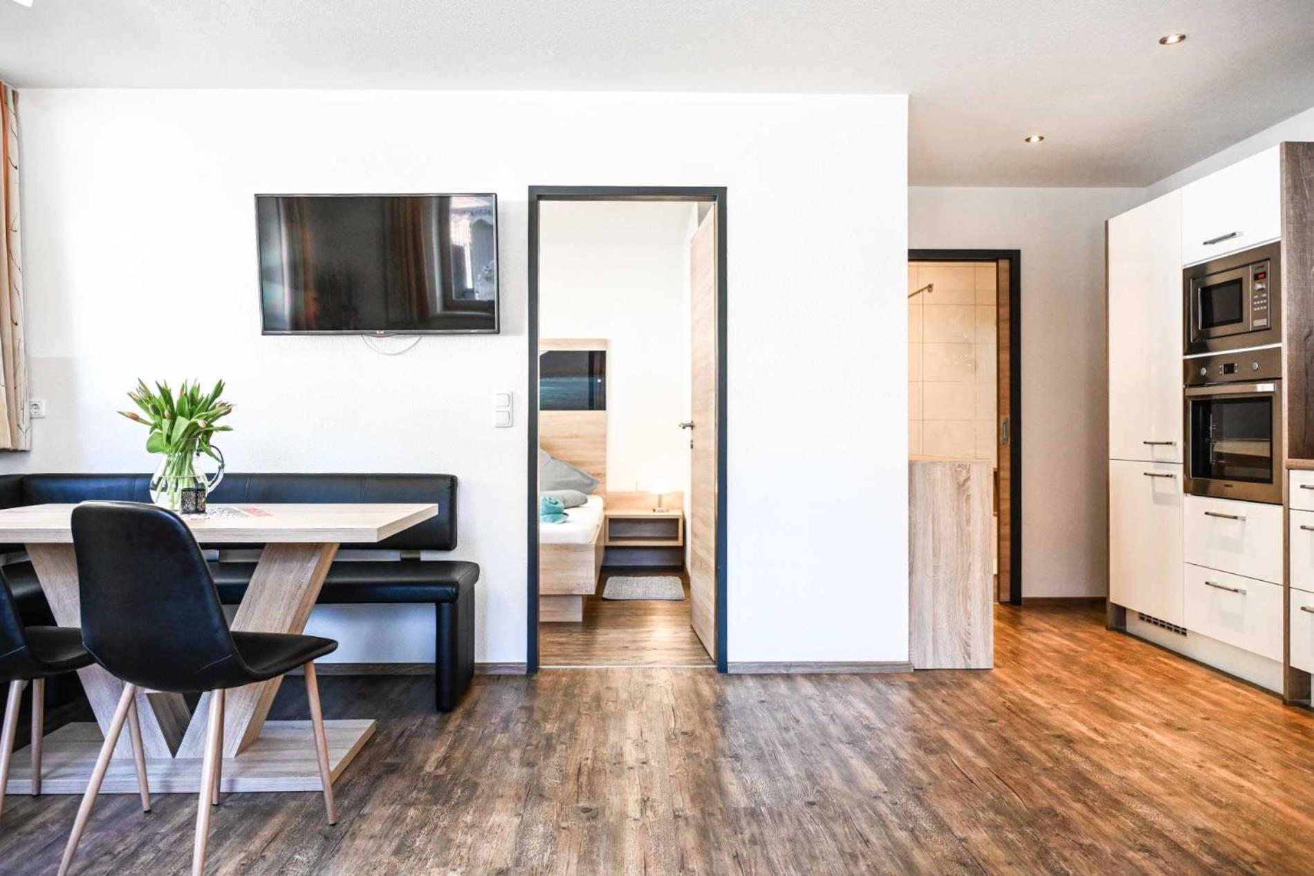 Appartements Schwarzer Adler 엘비게날프 외부 사진